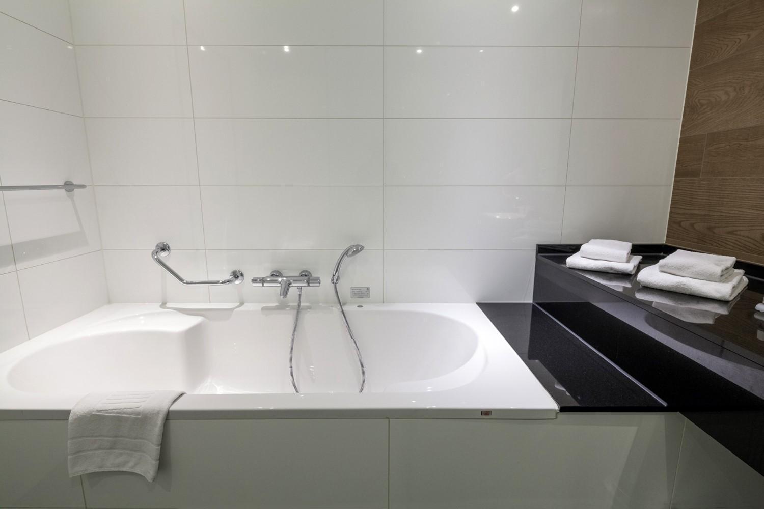 Van Der Valk Hotel Хардервейк Экстерьер фото